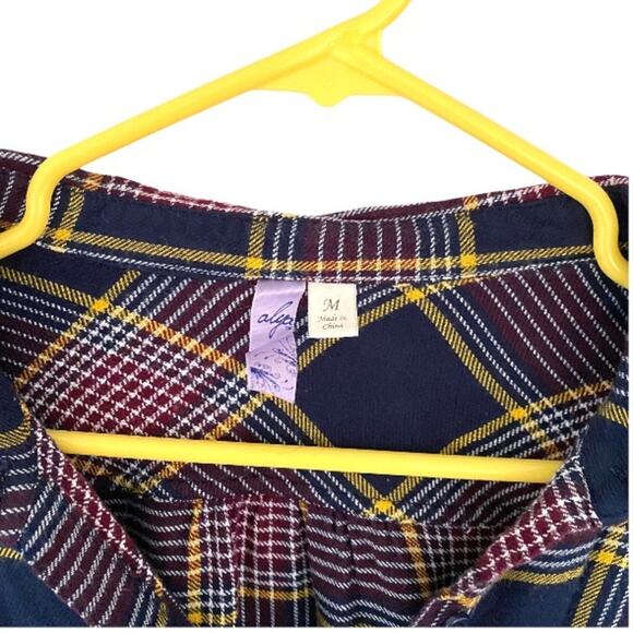 Francesca’s Spring In Tow Flannel Button Down - Picture 9 of 10